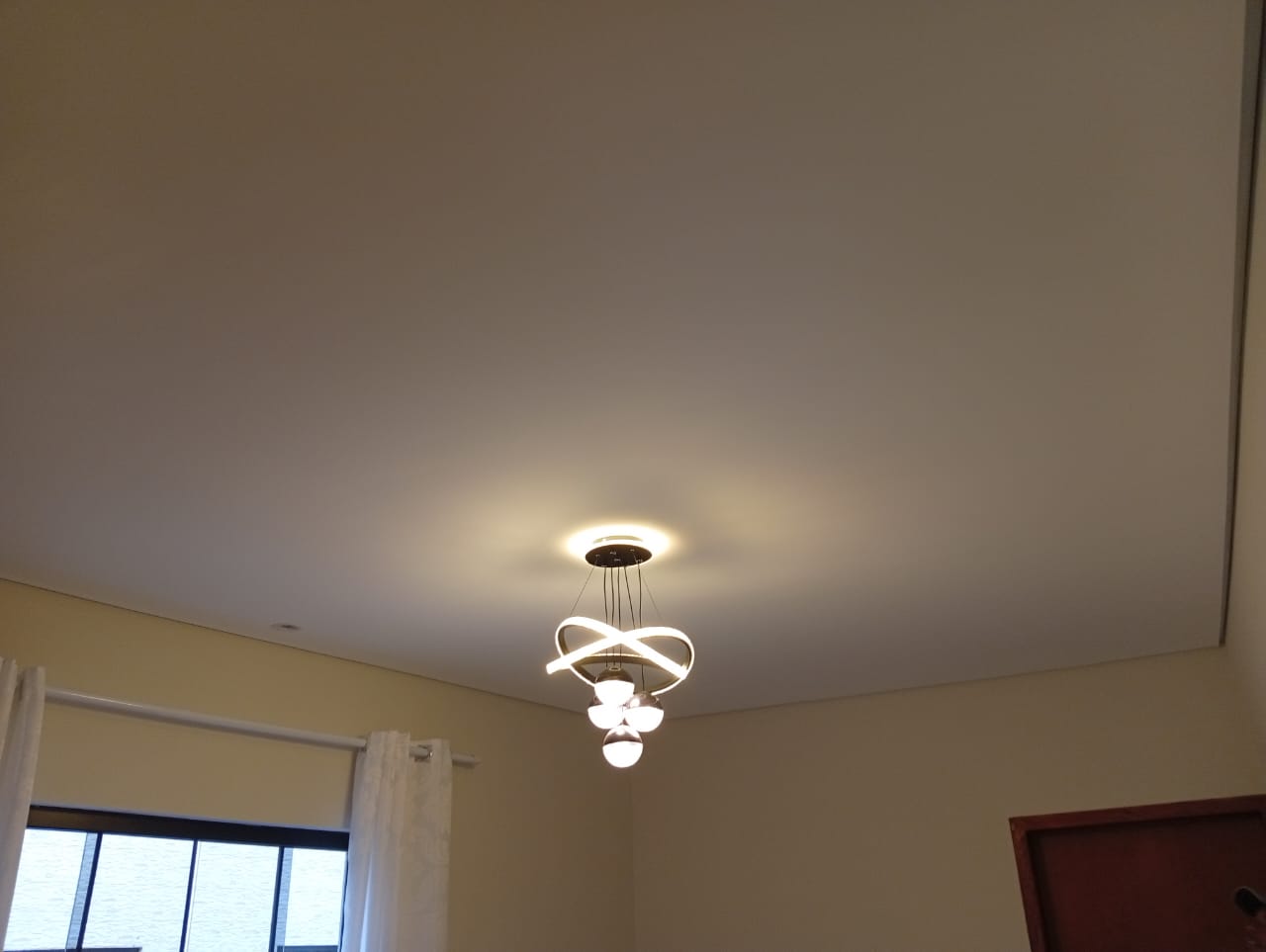 Pendente e pontos de luz — foto de trabalho enviada por Leonel